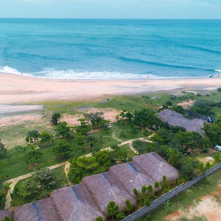 Blue Waters Hotel Arugam Bay Exterior photo