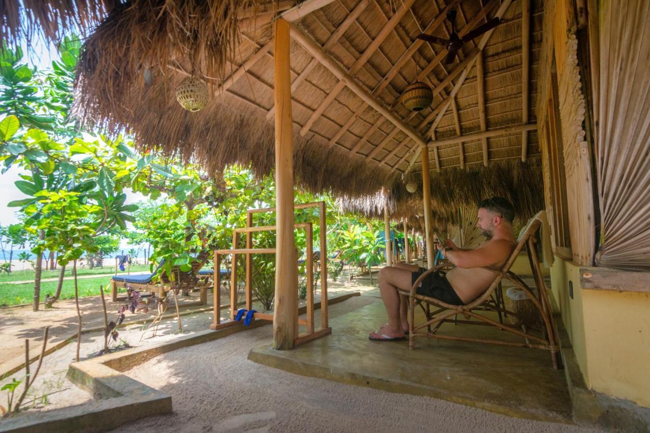 Blue Waters Hotel Arugam Bay Exterior photo